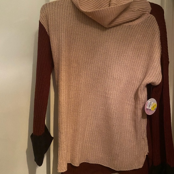 Sweater - Picture 7 of 7